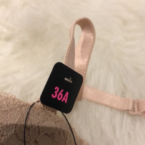 La Senza Lace pushup nude bra. - Picture 5 of 6